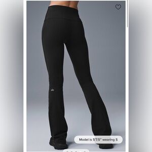 Alo Yoga Airbrush High-Waist 7/8 Bootcut Legging